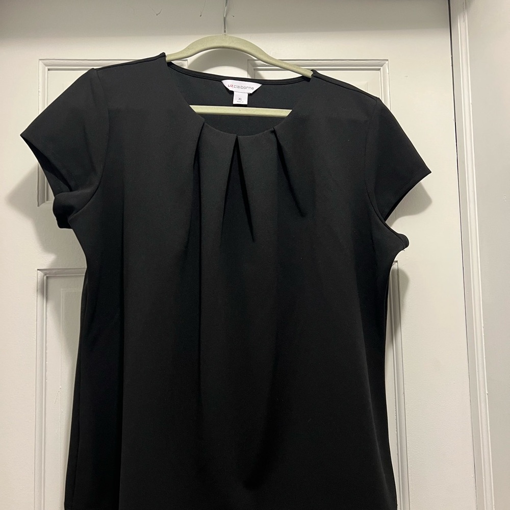 Liz Claiborne Elegant Black Short Sleeve Blouse